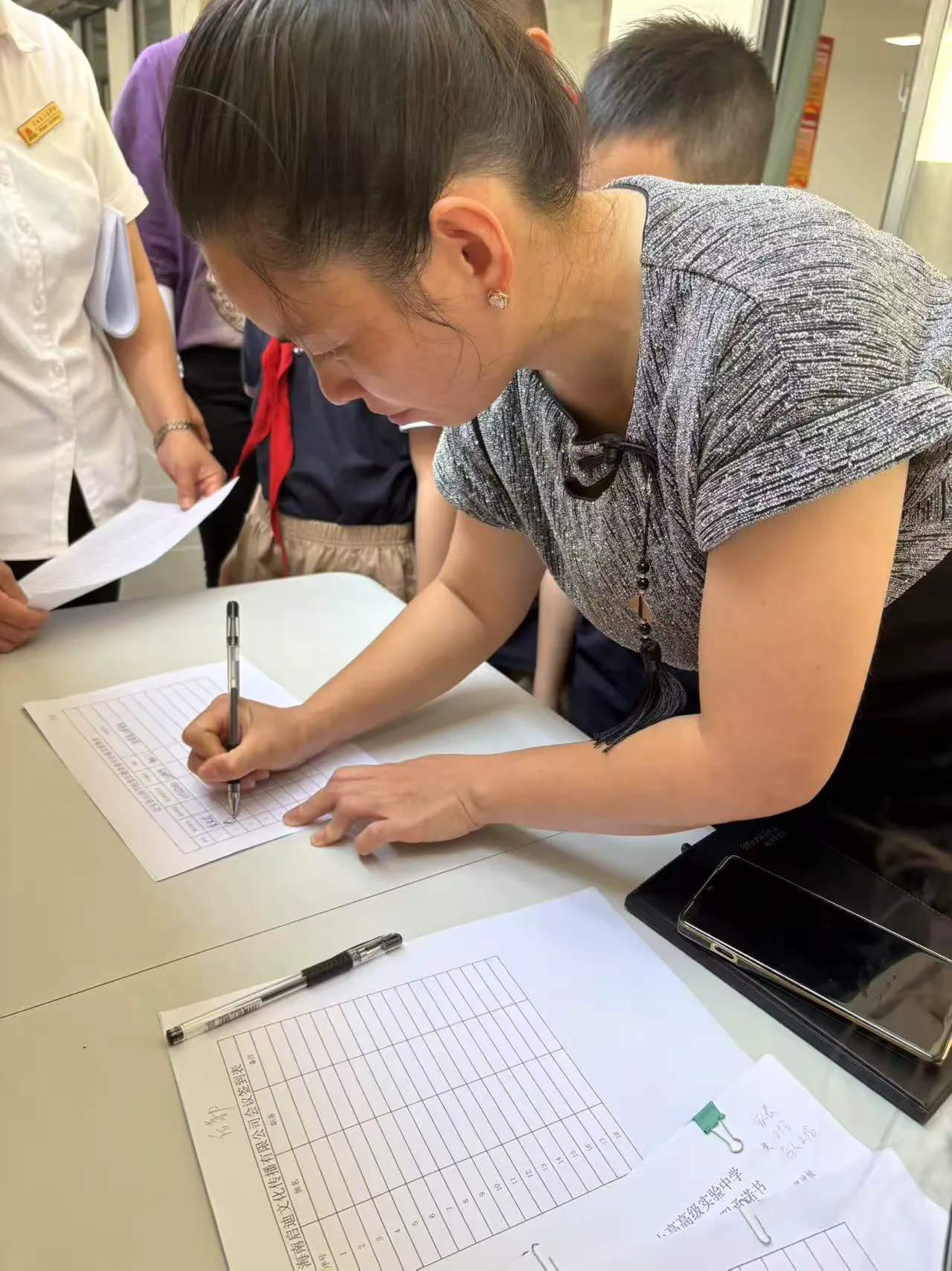 春日暖阳，共育新篇 ——定安县山高学校2025年春季膳食委员会活动纪实-图片1