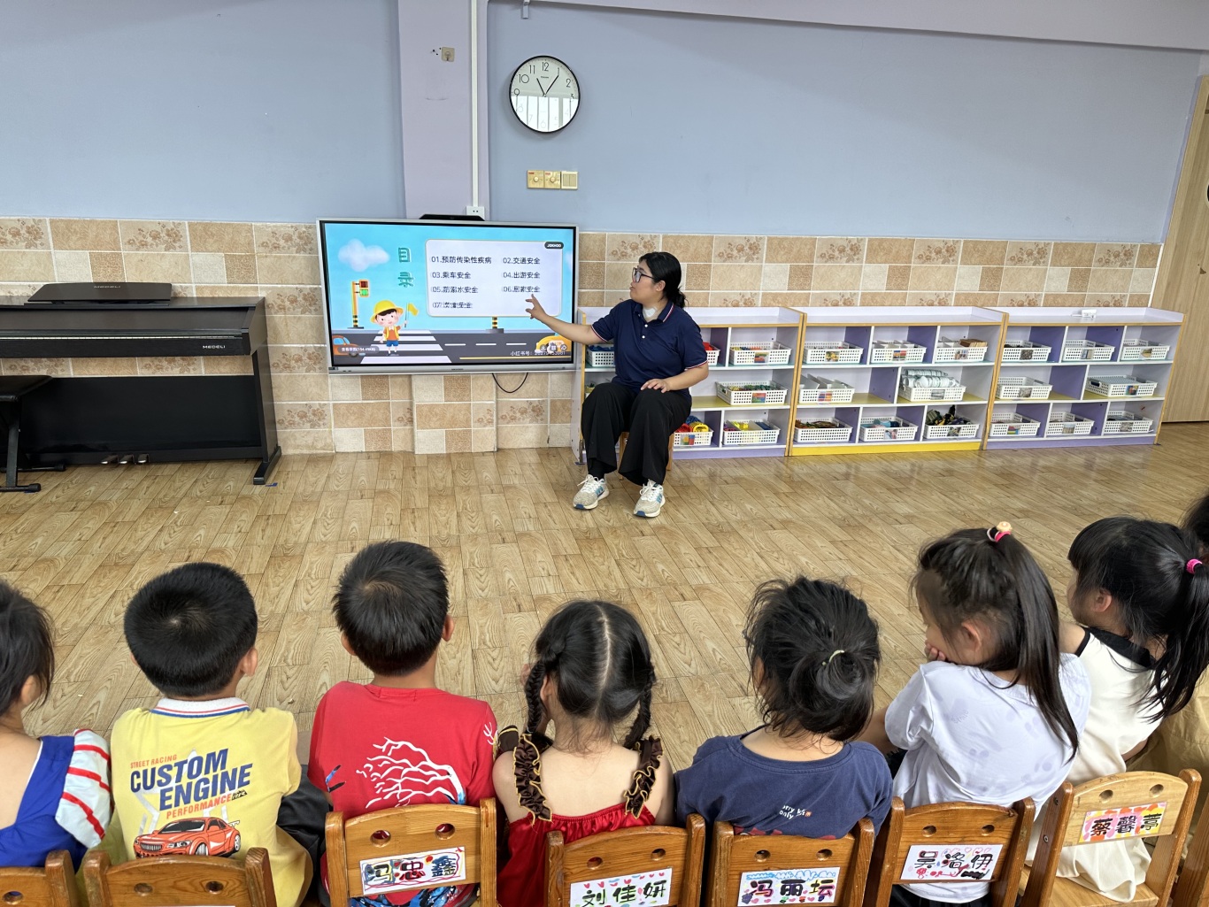 快乐劳动,童样精彩——海口市灵山镇中心幼儿园南田山高分园五一劳动节主题活动-图片1