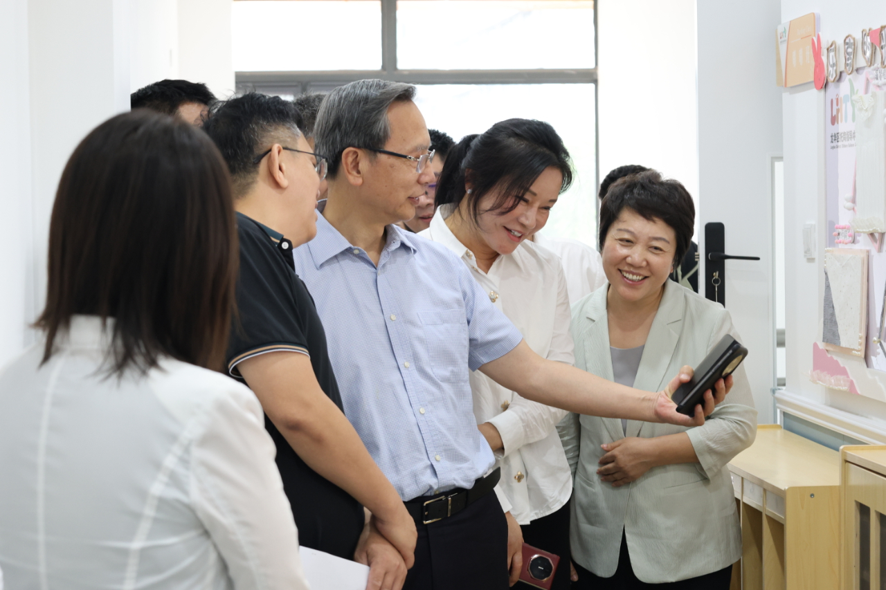 共筑托育梦 助力向前行——省人大常委会领导莅临龙华区托育指导中心开展调研工作-图片11