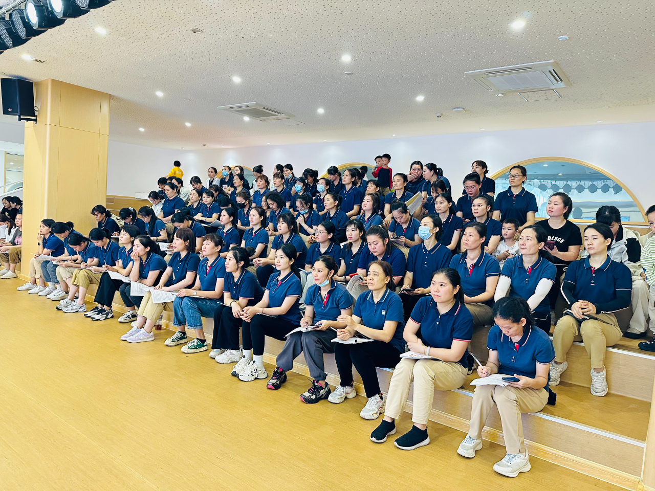 人人讲安全 个个会应急——海口市山高幼儿园2025年防震减灾演练活动-图片13