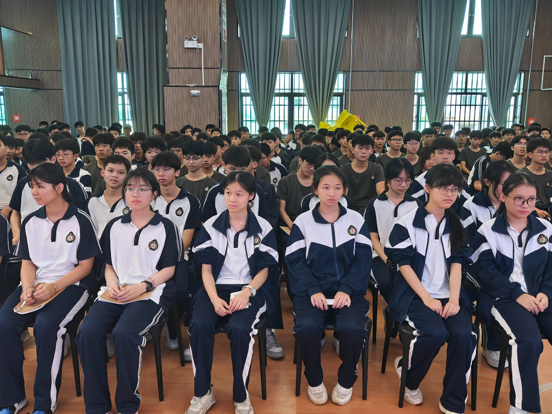 法制教育专题讲座——定安县山高高级中学-图片2