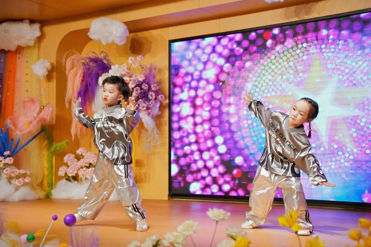 “夏日多巴胺· 一起来狂欢”——海口市山高幼儿园暨2025艺术节庆“六·一”文艺汇演中班组专场-图片116