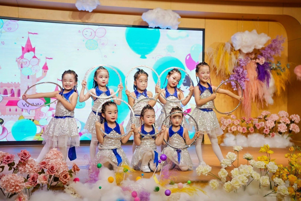夏日多巴胺·一起来狂欢——海口市山高幼儿园暨2025艺术节庆“六一”文艺汇演小班组专场-图片148