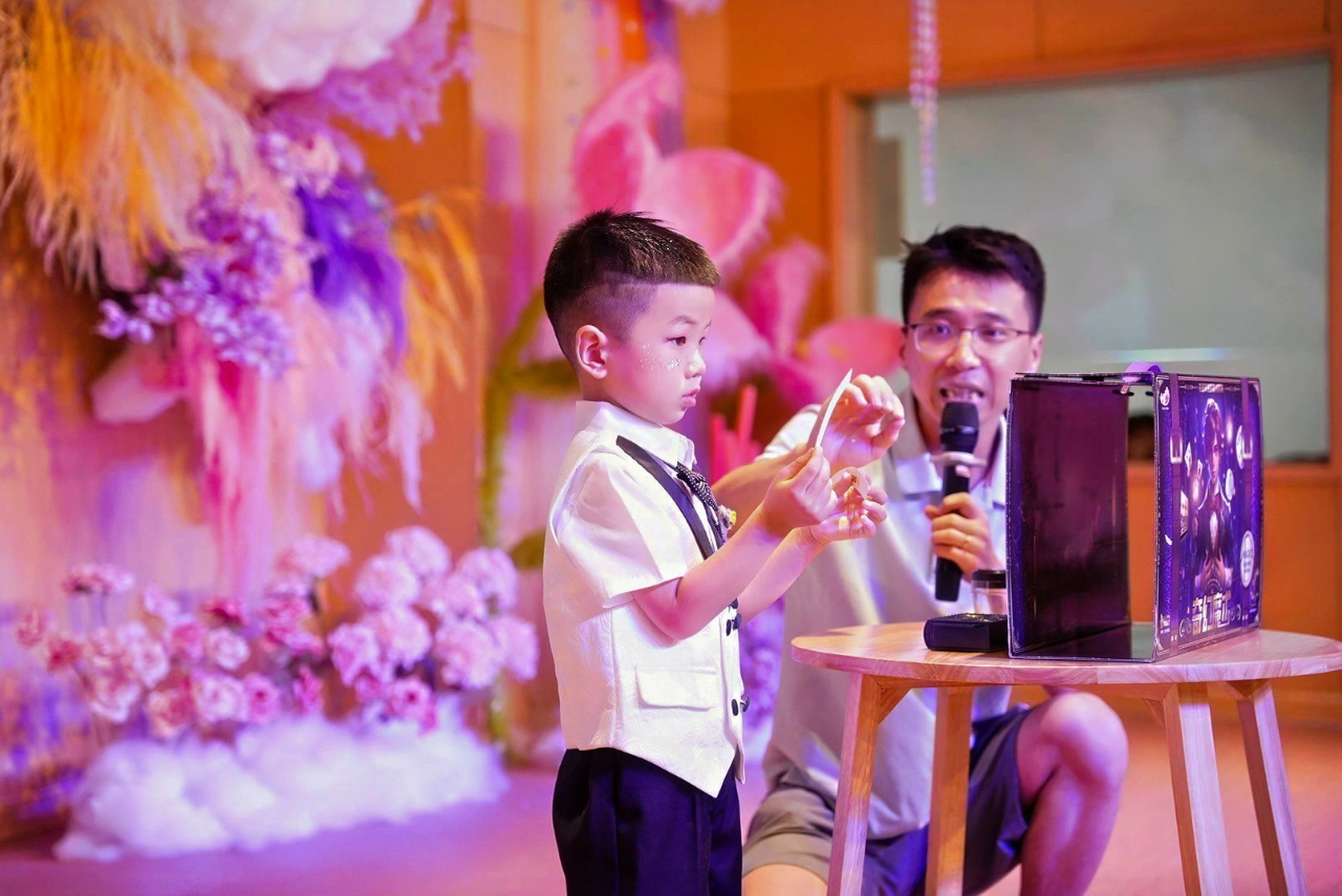 夏日多巴胺·一起来狂欢——海口市山高幼儿园暨2025艺术节庆“六一”文艺汇演小班组专场-图片99