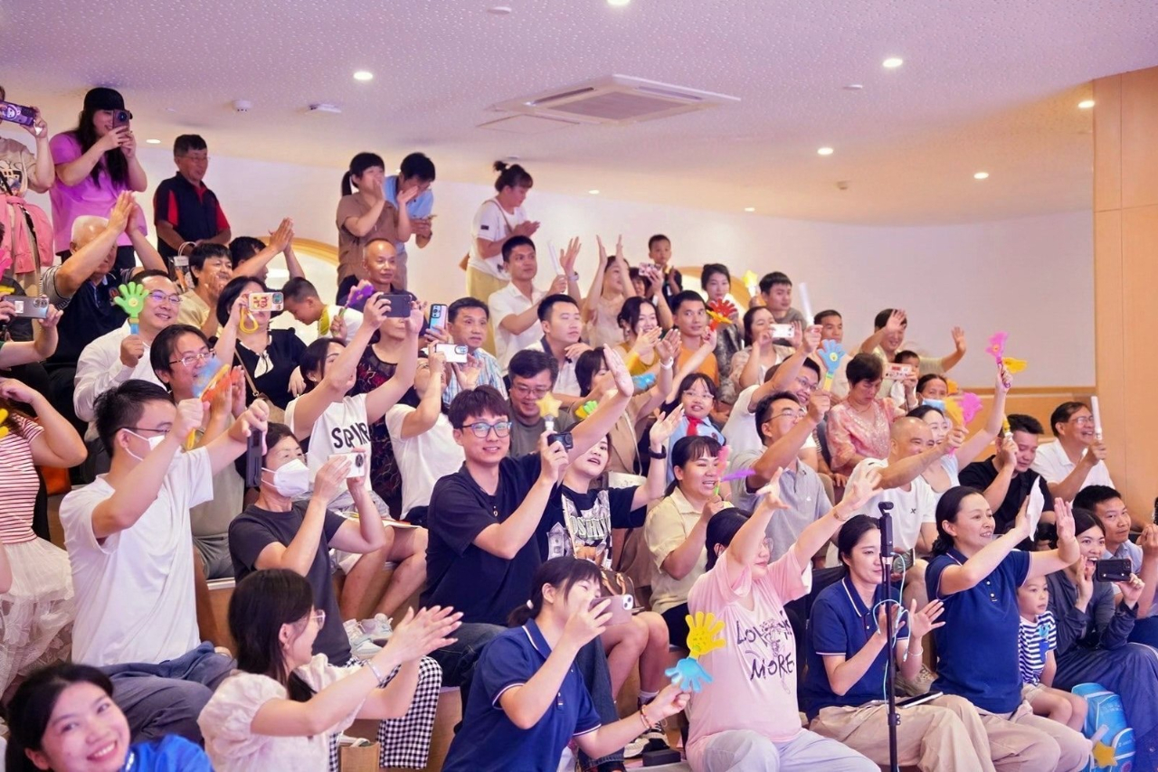 夏日多巴胺·一起来狂欢——海口市山高幼儿园暨2025艺术节庆“六一”文艺汇演小班组专场-图片237