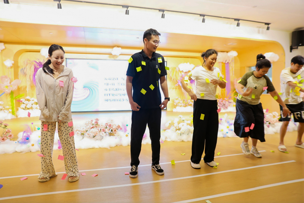 “夏日多巴胺· 一起来狂欢”——海口市山高幼儿园暨2025艺术节庆“六·一”文艺汇演中班组专场-图片143