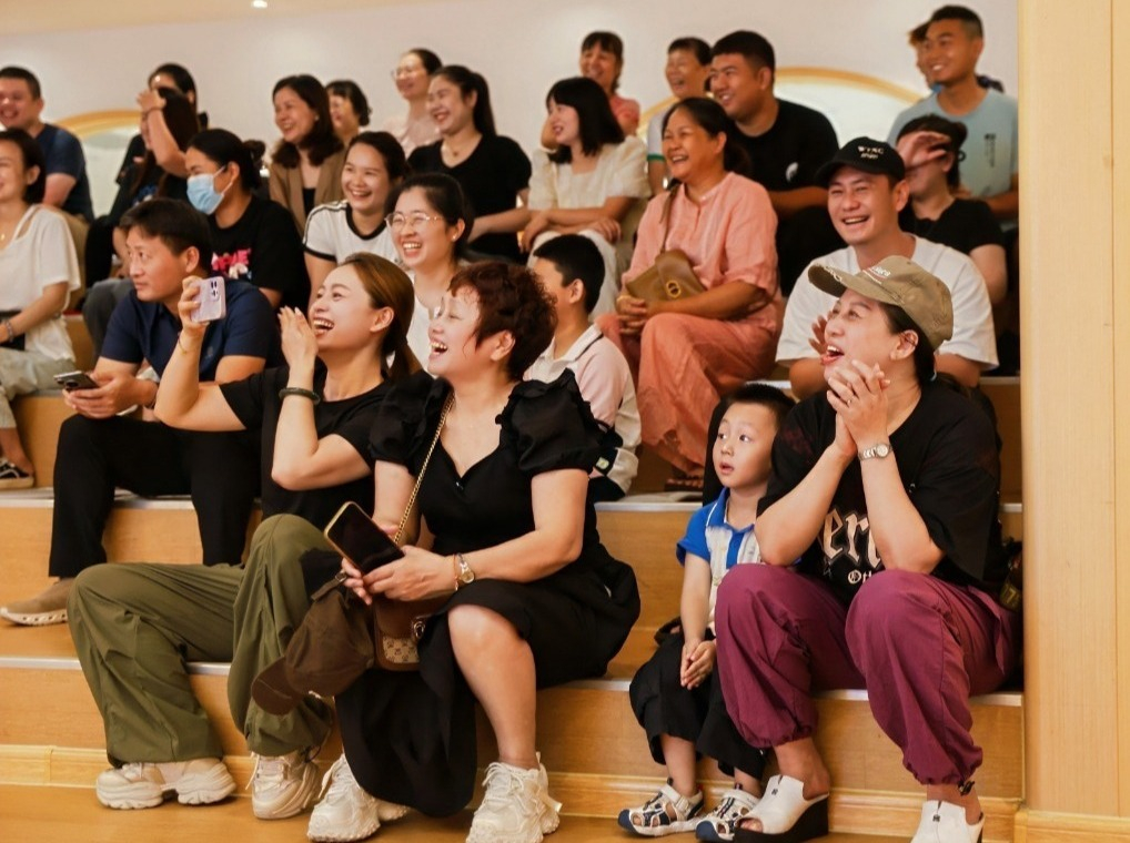 “夏日多巴胺· 一起来狂欢”——海口市山高幼儿园暨2025艺术节庆“六·一”文艺汇演中班组专场-图片176