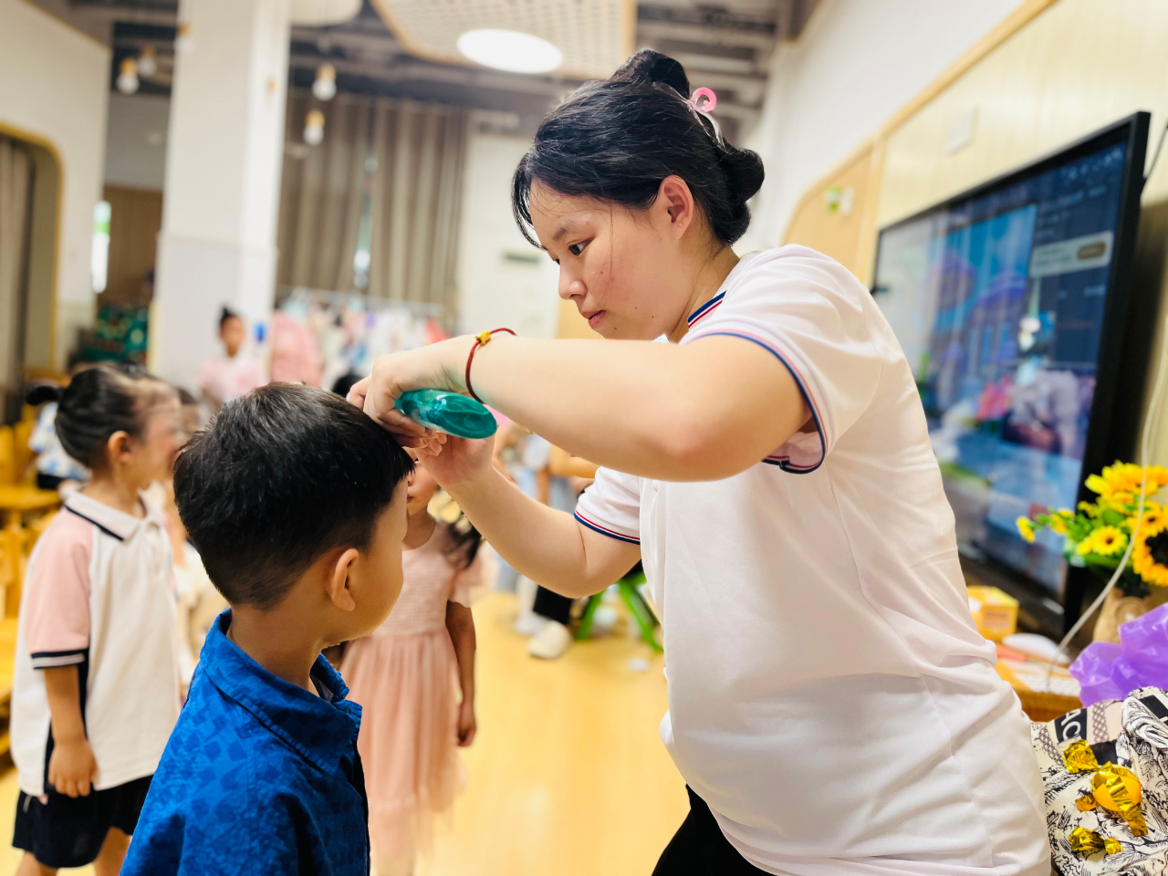 夏日多巴胺·一起来狂欢——海口市山高幼儿园暨2025艺术节庆“六一”文艺汇演小班组专场-图片39