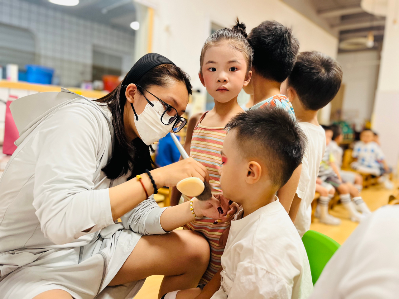 夏日多巴胺·一起来狂欢——海口市山高幼儿园暨2025艺术节庆“六一”文艺汇演小班组专场-图片40