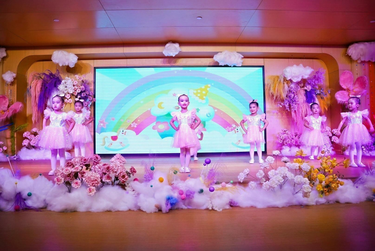 夏日多巴胺·一起来狂欢——海口市山高幼儿园暨2025艺术节庆“六一”文艺汇演小班组专场-图片183
