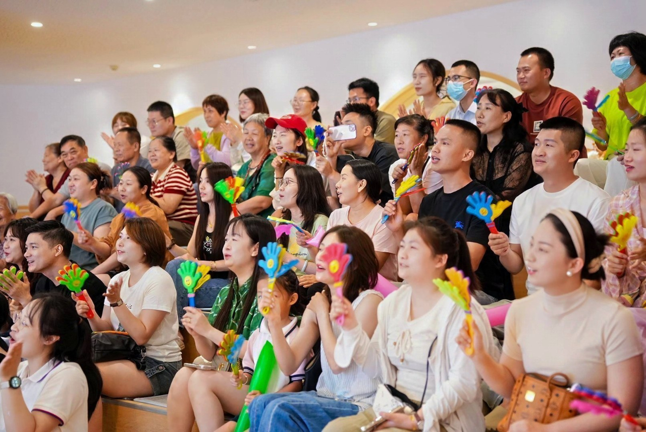 夏日多巴胺·一起来狂欢——海口市山高幼儿园暨2025艺术节庆“六一”文艺汇演小班组专场-图片238
