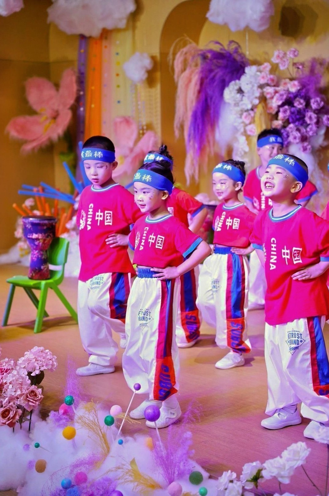 “夏日多巴胺· 一起来狂欢”——海口市山高幼儿园暨2025艺术节庆“六·一”文艺汇演中班组专场-图片133
