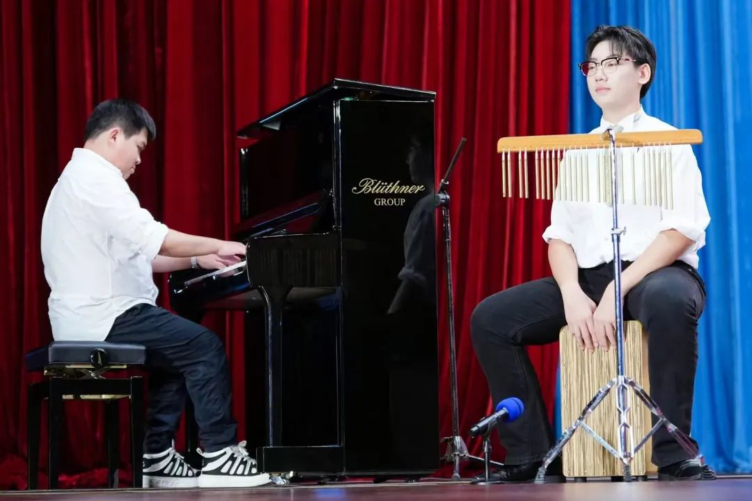 喜报！我校荣获海口市中小学生“青椰”艺术节高中班级合唱一等奖！