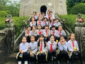 明星班级| 第13期：“向阳而生 逐光而行”——海口山高学校三（8）中队班级文化建设编辑器